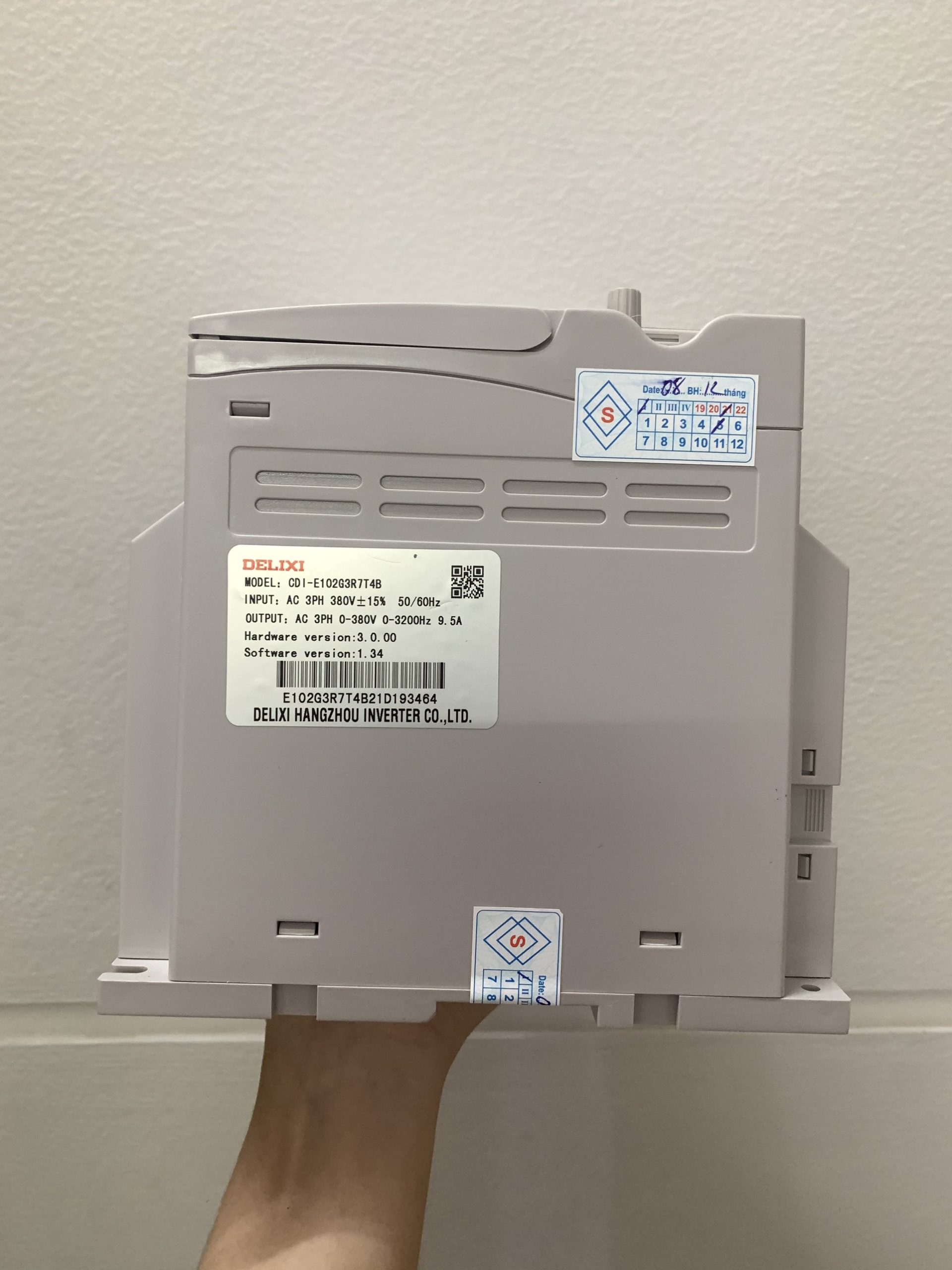 delixi-2 Delixi CDI-E102G0R75T4B - Biến Tần 4